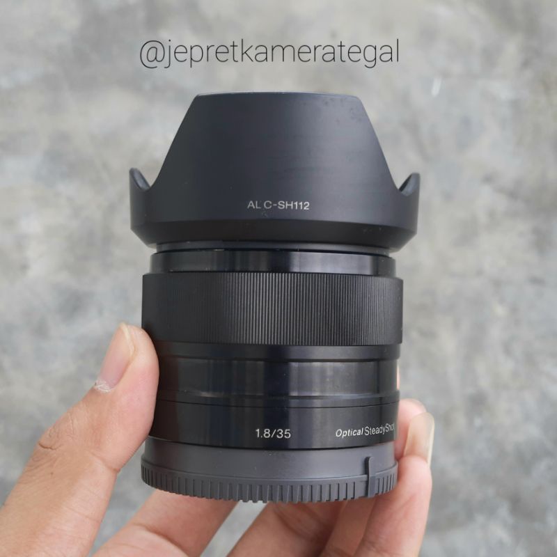 Jual LENSA FIX SONY E MOUNT 35MM F1 8 OSS DAN FE 35MM F2 8 ZEISS MURAH