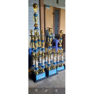 Jual Trophy Piala 1 Set Juara 123 Kaki 8 Kaki 4 Kaki 2 Shopee