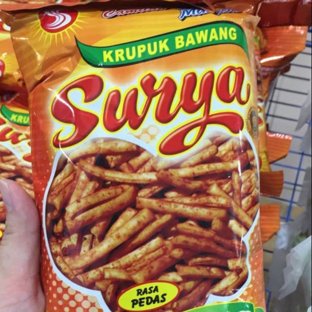 Jual Krupuk Bawang Surya 225 Gram Rasa Pedas Oleh Oleh Asli Khas