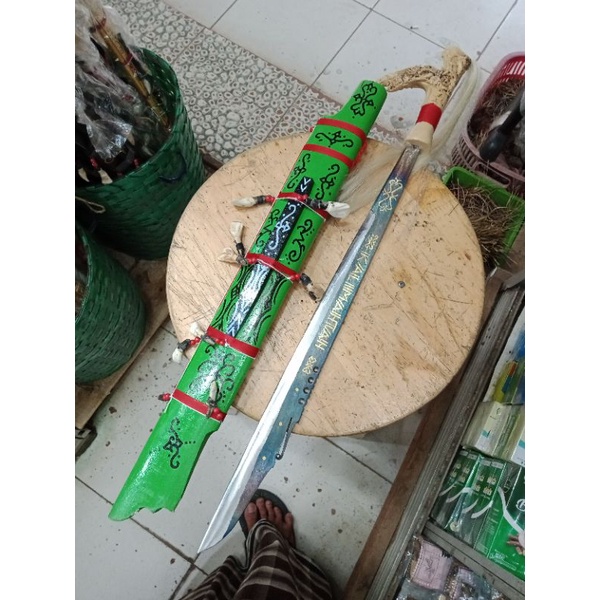 Jual Mandau Beraneka Ragam Motif Golok Parang Senjata Dayak Pusaka Khas