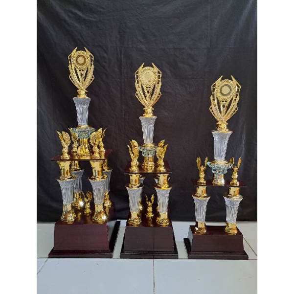 Jual PIALA TROPHY KAKI 4 MEWAH SET JUARA 123 LENGKAP DENGAN TULISAN