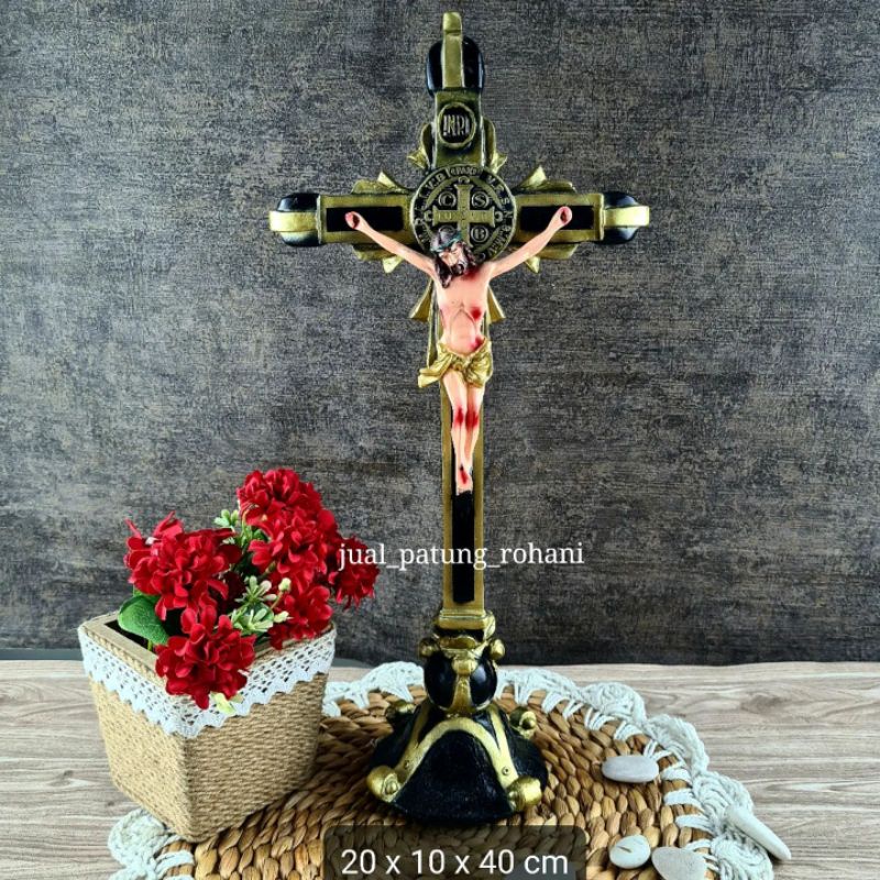 Jual Salib Meja Duduk Yesus Benediktus Cm Sinar Shopee Indonesia