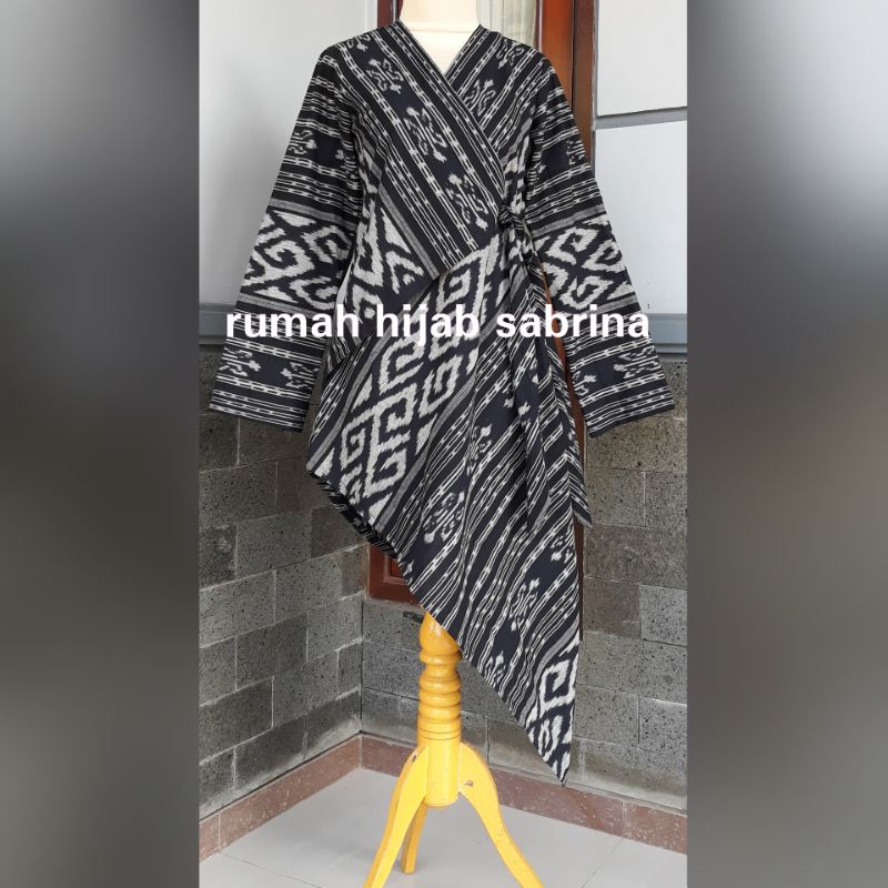 Jual SABRINA TENUN KIMONO FITA TENUN BLACK Shopee Indonesia