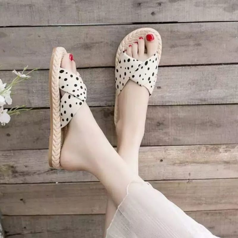 Jual Sandal Etnik Wanita Polkadot Kekinian Terbaru Shopee Indonesia