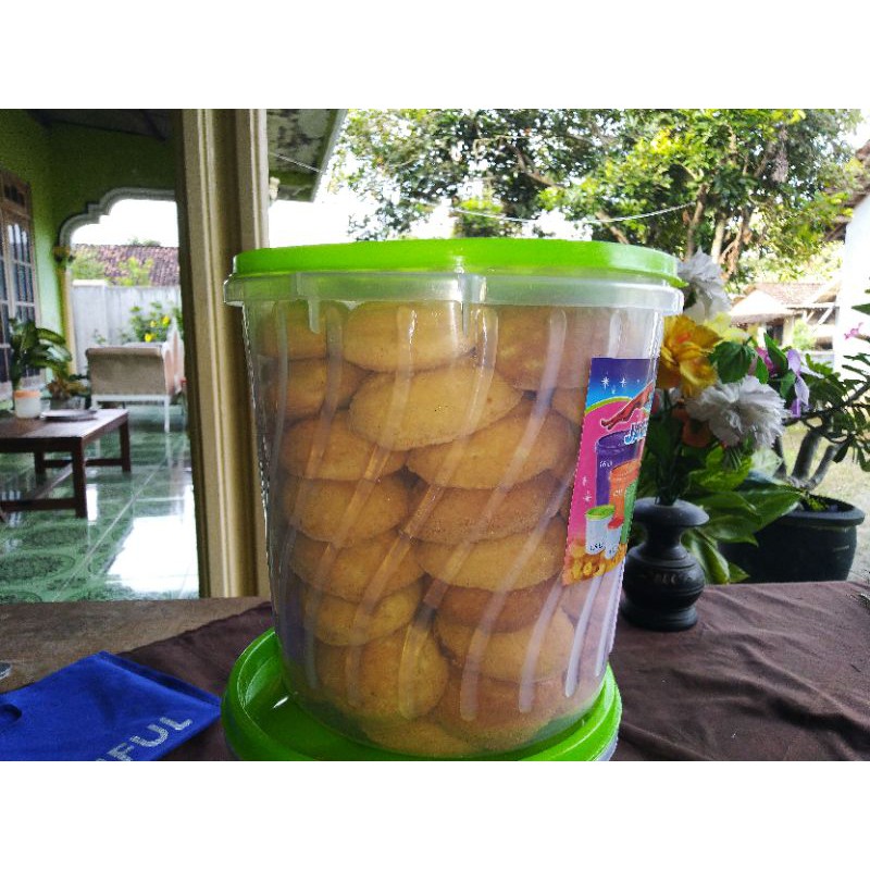 Jual KUE TRADISIONAL BOLU KERING KLEMBEN BONUS TOPLES 3L ISI 65 70