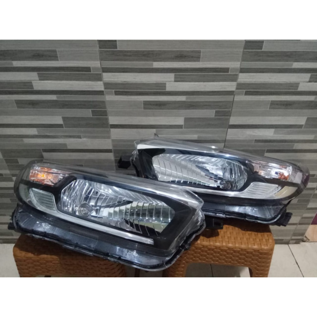 Jual Headlamp Lampu Depan Honda Mobilio Rs Facelift Shopee Indonesia