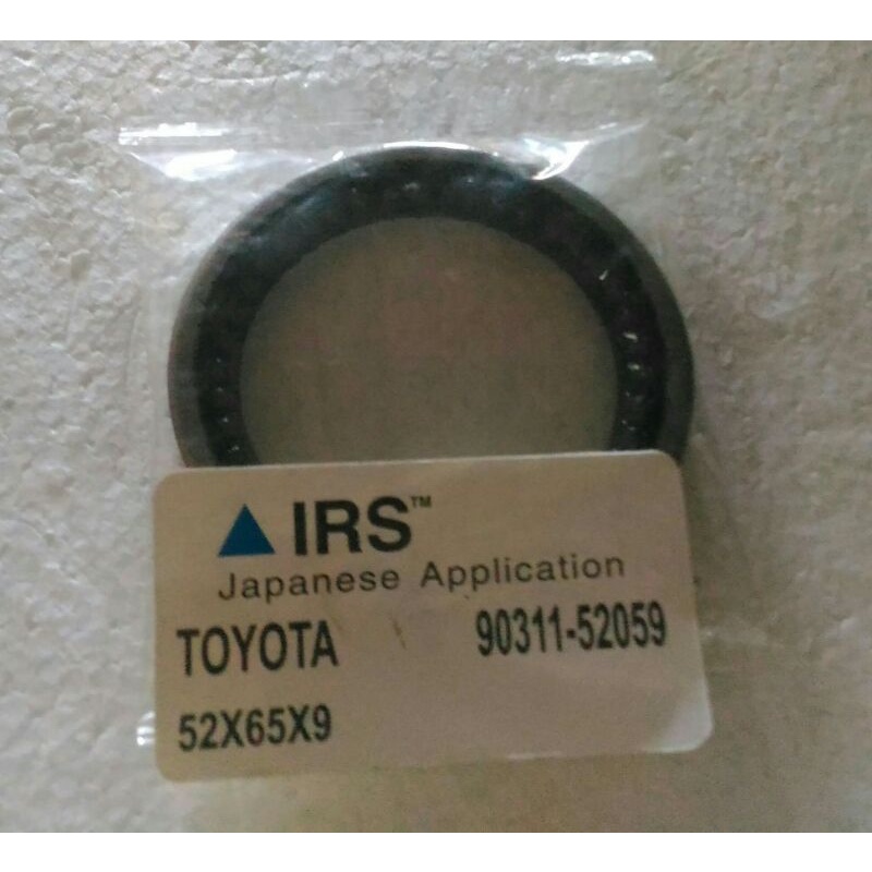 Jual OIL SEAL RODA BELAKANG KIJANG FUTURA T120SS TAFT GT INOVA DALAM