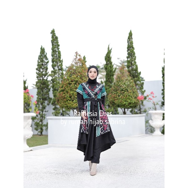 Jual SABRINA TENUN RAFFLESIA DRES BLACK GREEN Shopee Indonesia