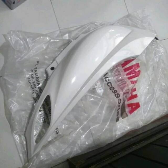 Jual BODY BELAKANG YAMAHA FINO FI 125 KANAN CREM ORIGINAL YGP Shopee