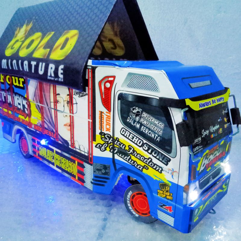 Jual Miniatur Truk Oleng Full Variasi Lampu Terpal Miniatur Truk