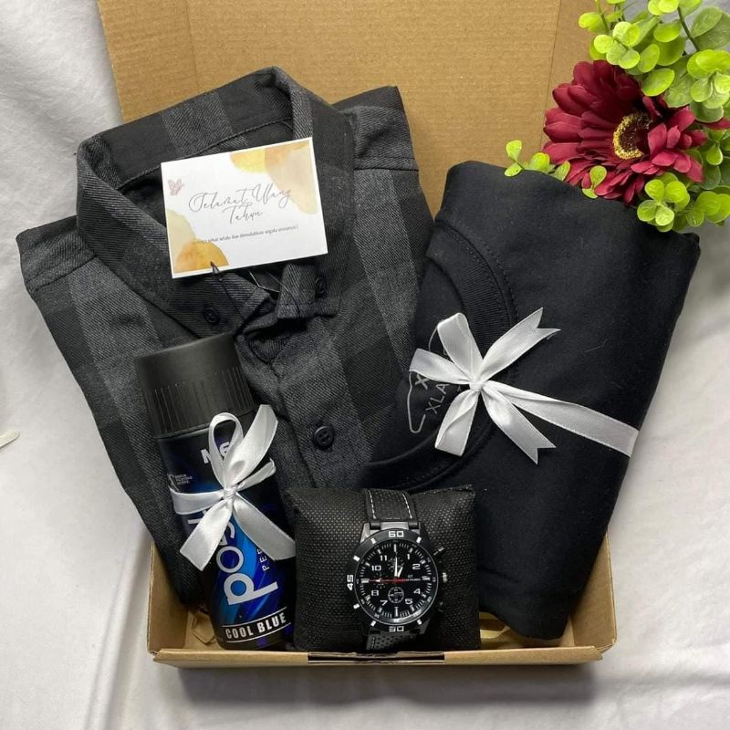 Jual BISA COD HAMPERS GIFTBOX KADO COWOK KEMEJA FLANEL Shopee Indonesia