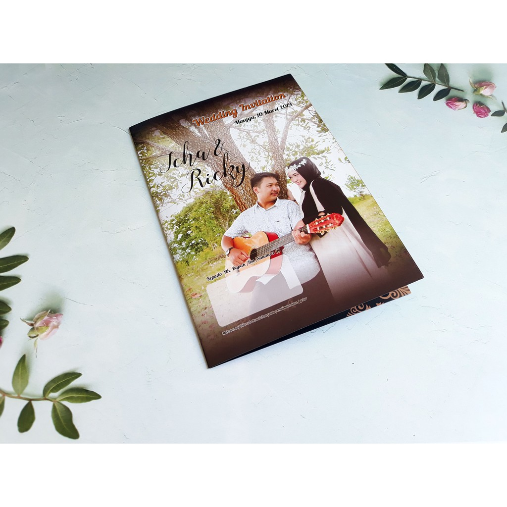 Jual Undangan Pernikahan Foto Desain Sendiri Custom Bahan Glossy