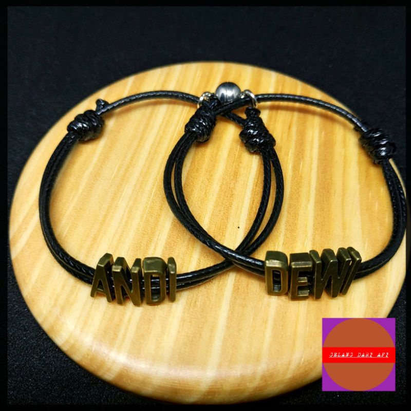 Jual Sepasang Gelang Custom Couple Magnet Tali Korea Inisial Dadu Dan