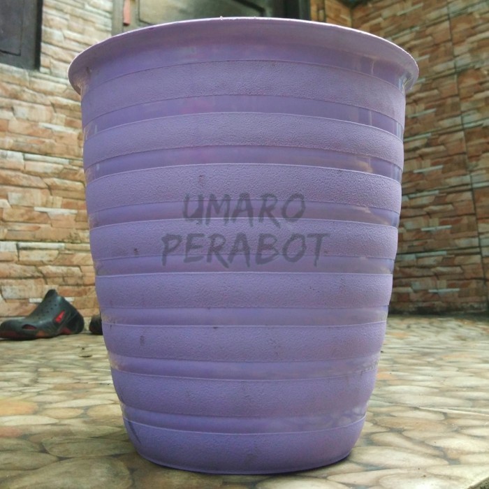 Jual Pot Tirus Ukuran 20 Warna Ungu Pot Tawon Pot Tanaman Pot