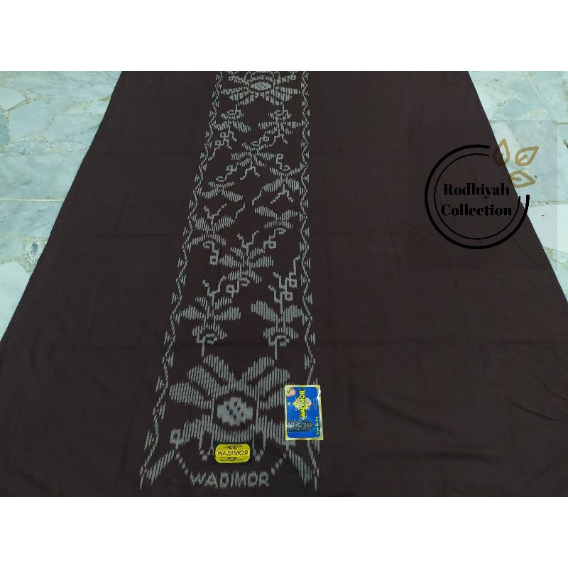 Jual Sarung Tenun Wadimor Polos Warna Tumpal Kembang Sarung Kembaran