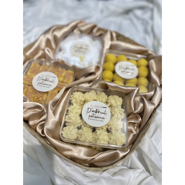 Jual Paket Hampers Lebaran Ramadan Riyadh Series By D Mbhul Patisserie