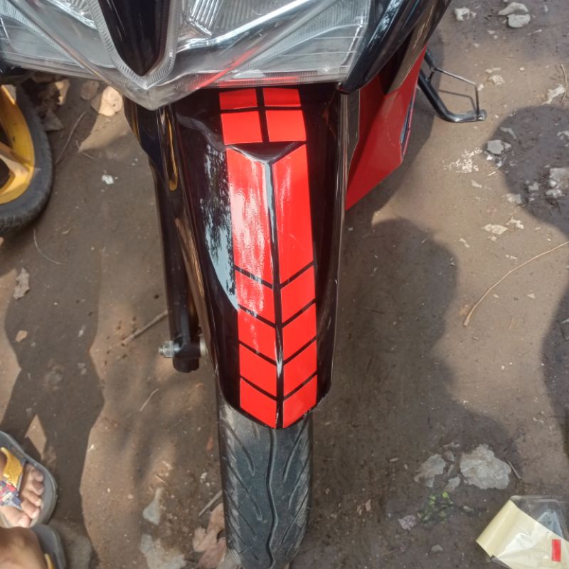 Jual Sticker Reflektif Sticker Garis Panah Stiker Reflektif Nyala