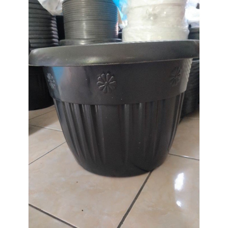 Jual Pot Hitam Plastik Ukuran 40 Pot Tanaman Murah Shopee Indonesia