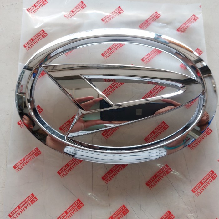 Jual Logo Emblem Grill Radiator Daihatsu Xenia Dual Vvti S D