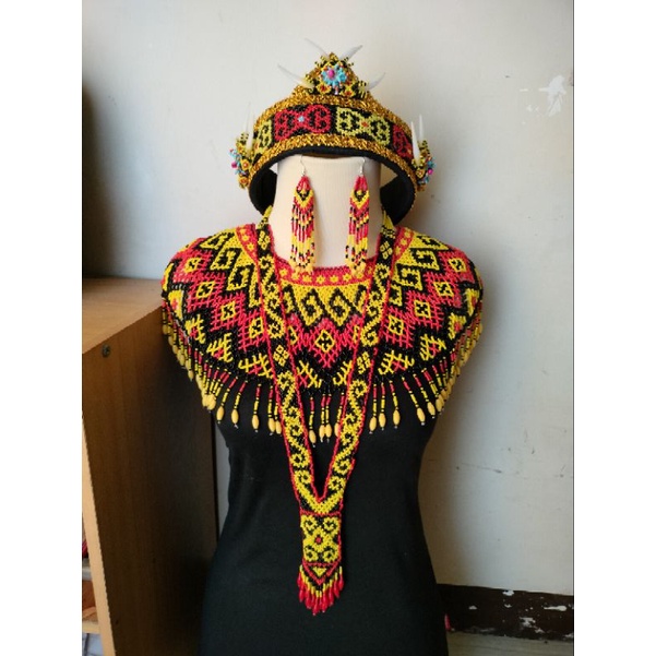 Jual Satu Set Topi Mahkota Dan Kalung Dan Anting Dan Rompi Dada