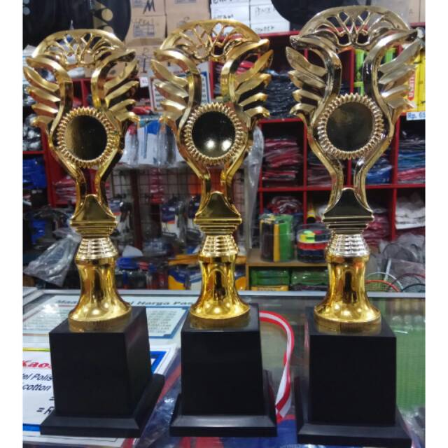 Jual Piala Trophy Figur Daun Cabang Shopee Indonesia