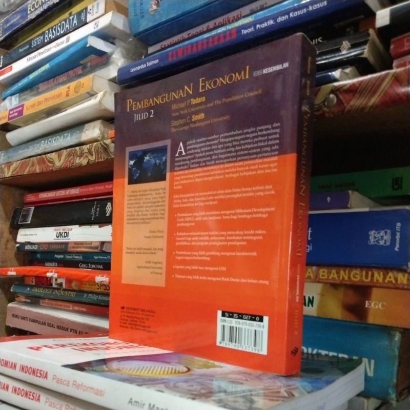 Jual Pembangunan Ekonomi Jilid By Michael P Todaro Erlangga Shopee