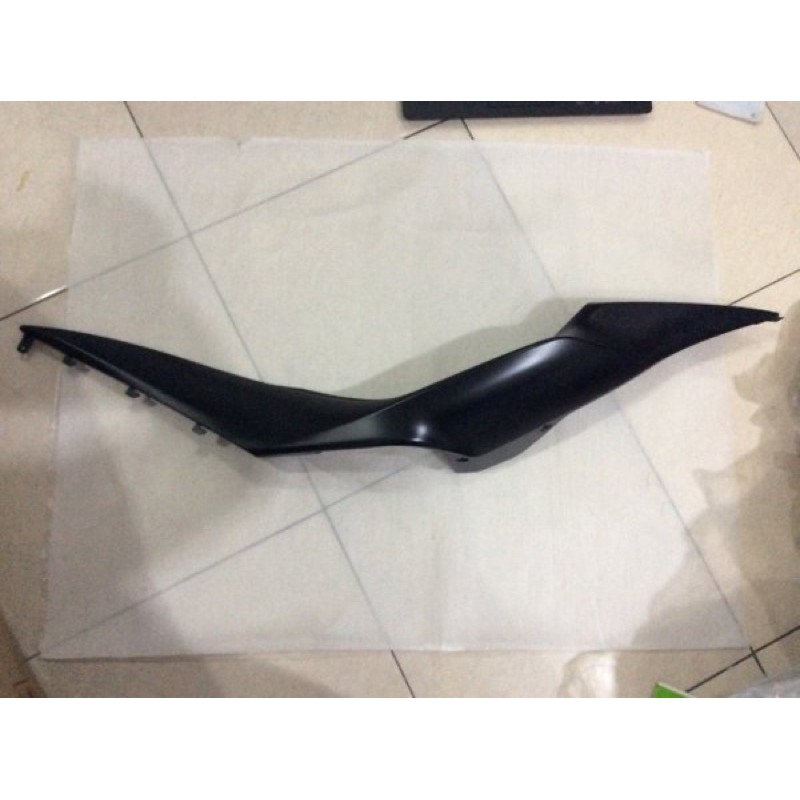 Jual Body Belakang LH Kiri Suzuki GSX R 150 Hitam Doff Shopee Indonesia