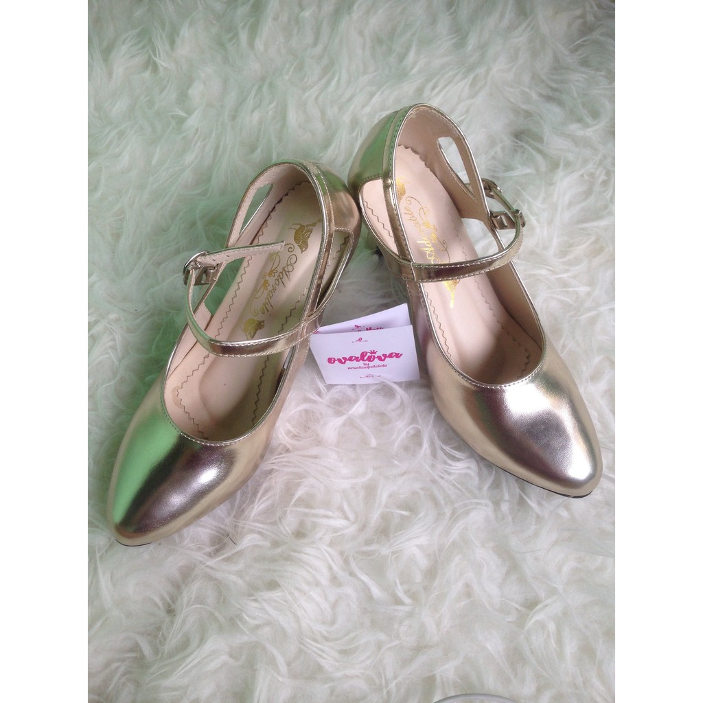 Jual Sepatu Gold Preloved Adorable Project Shopee Indonesia