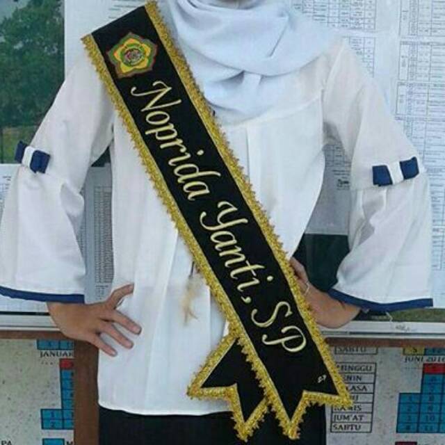 Jual Selempang Bordir Logo Pita Pucuk Rebung Bludru Wisuda Sash