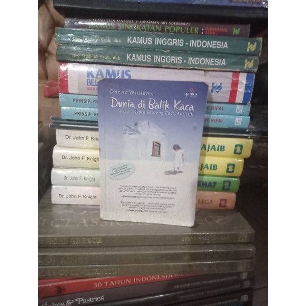 Jual ORI BUKU DUNIA DI BALIK KACA KISAH NYATA SEORANG GADIS AUTISTIK