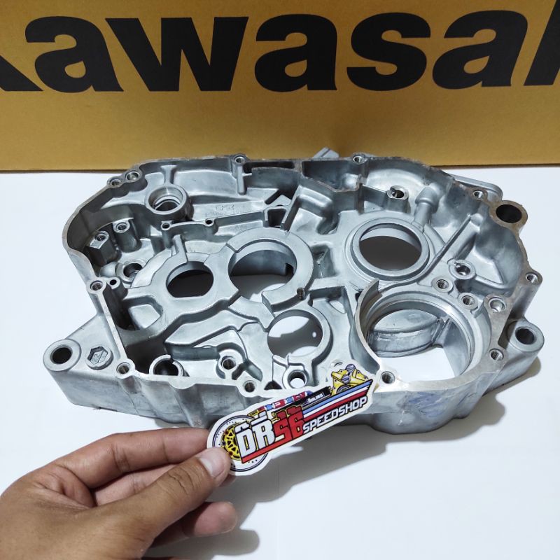 Jual KRENGKES CRANKCASE KANAN NINJA R SS ORIGINAL KAWASAKI Shopee