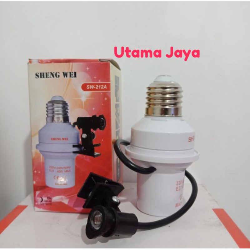 Jual Fitting Lampu Sensor Cahaya Siang Dan Malam Shengwei Shopee