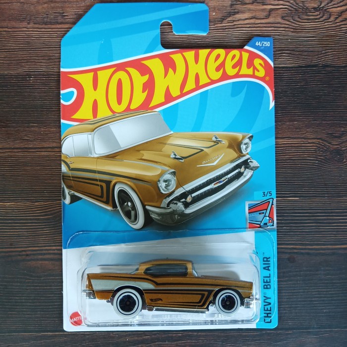 Jual HOT WHEELS 57 CHEVY GOLD CHEVY BEL AIR HW KLASIK Shopee Indonesia