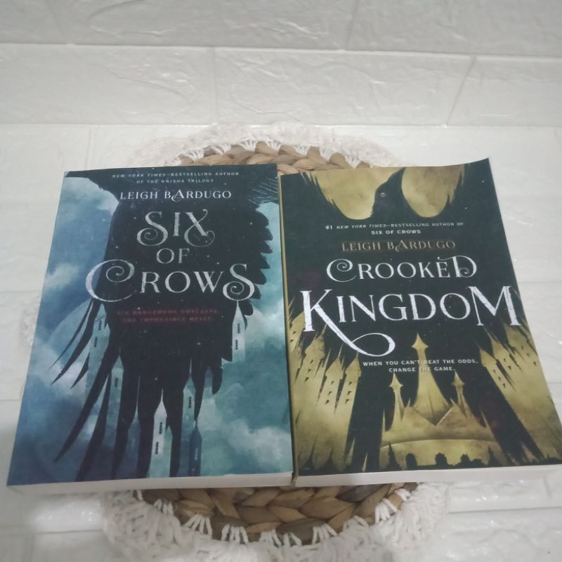 Jual Six Of Crows Crooked Kingdom By Leigh Bardugo Shopee Indonesia