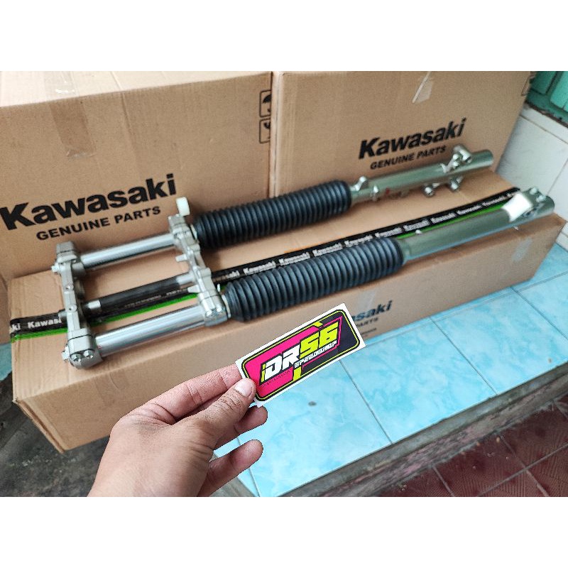 Jual SEGITIGA ASSY SHOCK DEPAN KLX 230 R KOMPLIT SET ORIGINAL KAWASAKI