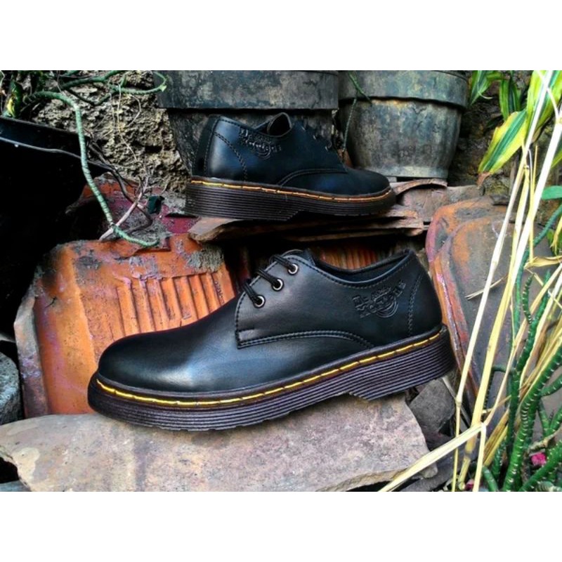 Jual Sepatu Dr Martens 3 Hole Dokmar Docmart Pendek Ukuran 39 43