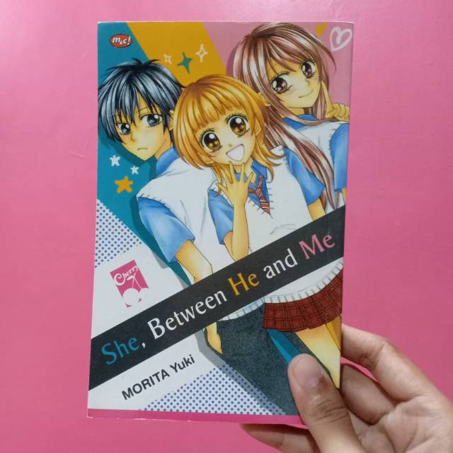 Jual Preloved Komik She Between He And Me Morita Yuki Shopee