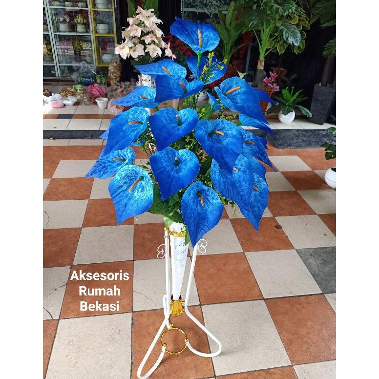 Jual RANGKAIAN BUNGA ANTHURIUM BUNGA ARON PANDA DENGAN POT STANDING