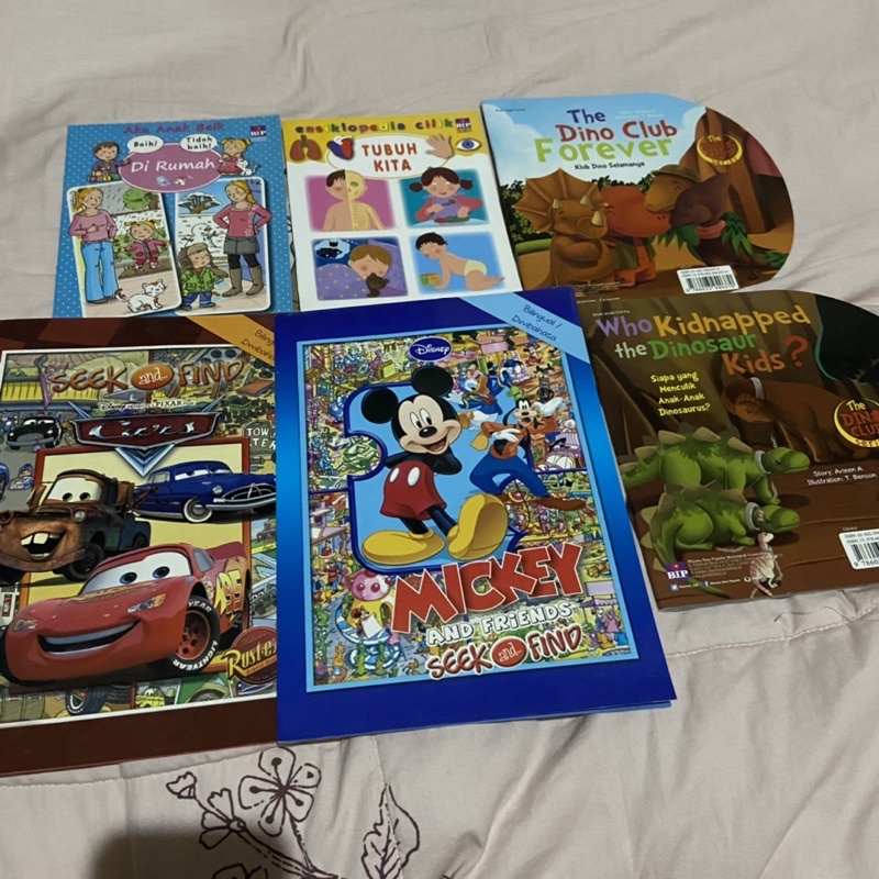 Jual Seek And Find Disney Cars Mickey And Friends Seek And Find Who