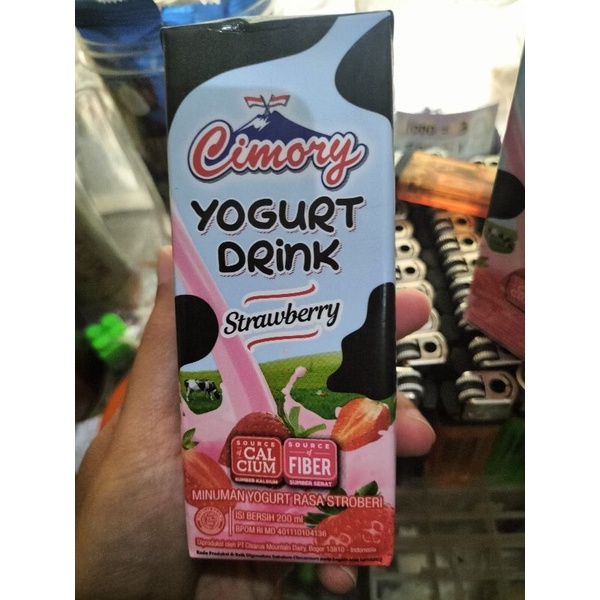 Jual CIMORY YOGHURT DRINK RASA STRAWBERRY 200ml Shopee Indonesia