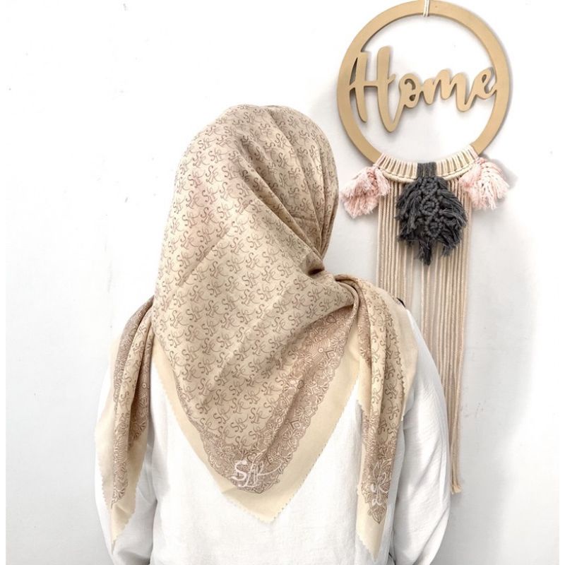 Jual KERUDUNG HIJAB SEGI EMPAT MOTIF DIANA GEOMETRIS Shopee Indonesia