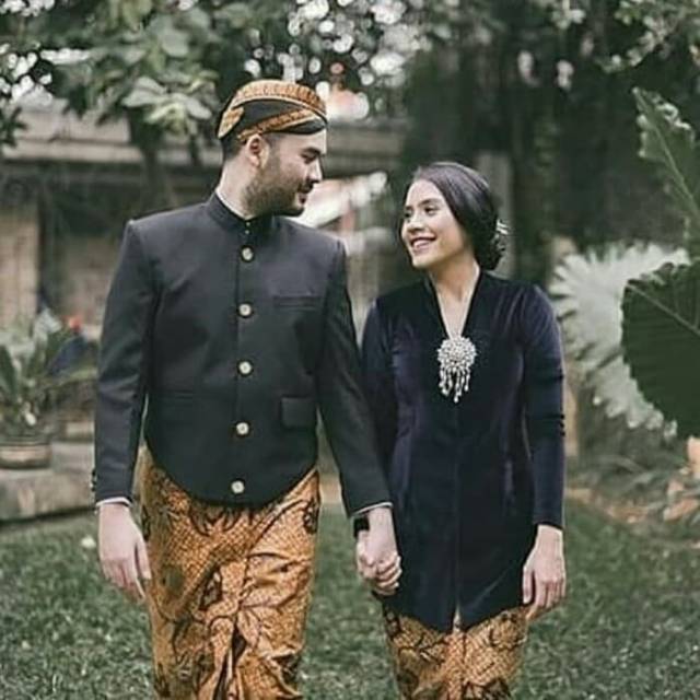 Jual Baju Couple Beskap Kebaya Bludru Set Jarik Blangkon Pakaian