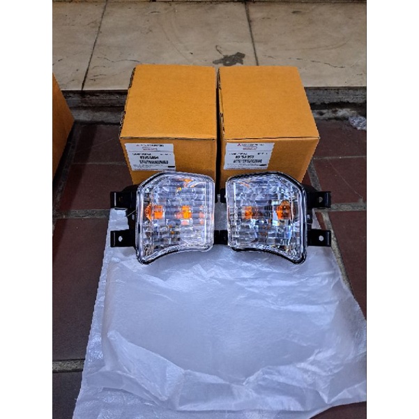 Jual Lampu Sen Bemper Asli Mitsubishi New Triton Hdx Shopee