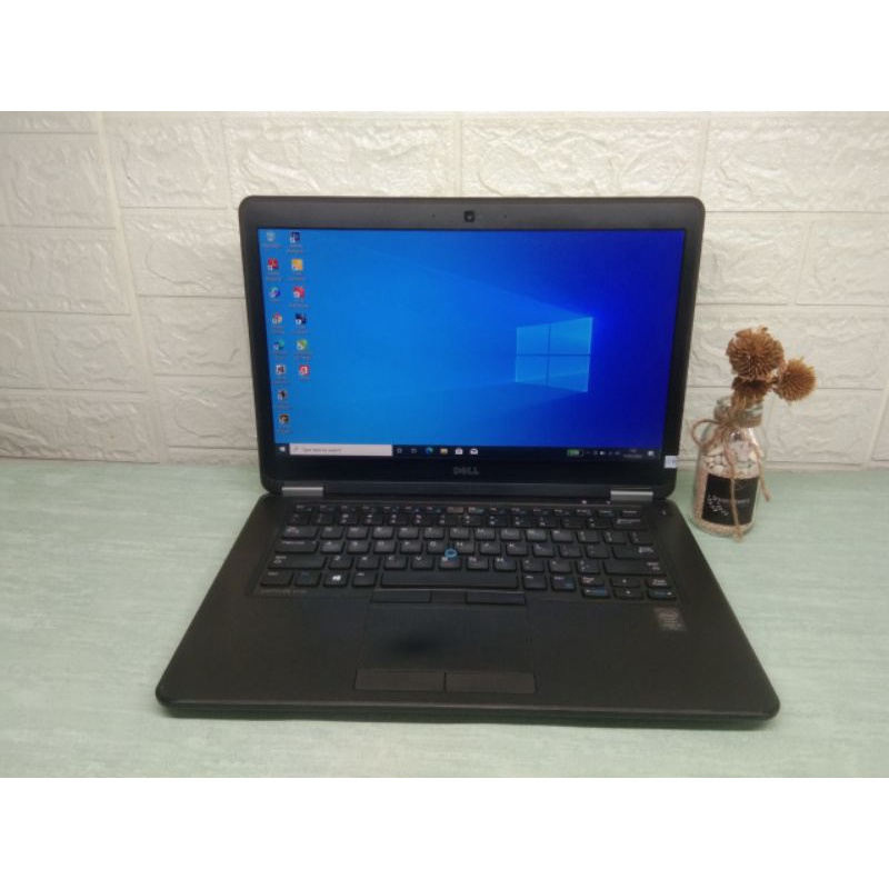 Jual Laptop Dell Latitude E Core I Ram Gb Ssd Gb Original