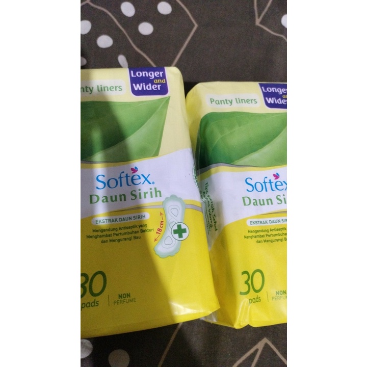 Jual Pantyliner Softex Daun Sirih Longer Wider 30s Shopee Indonesia