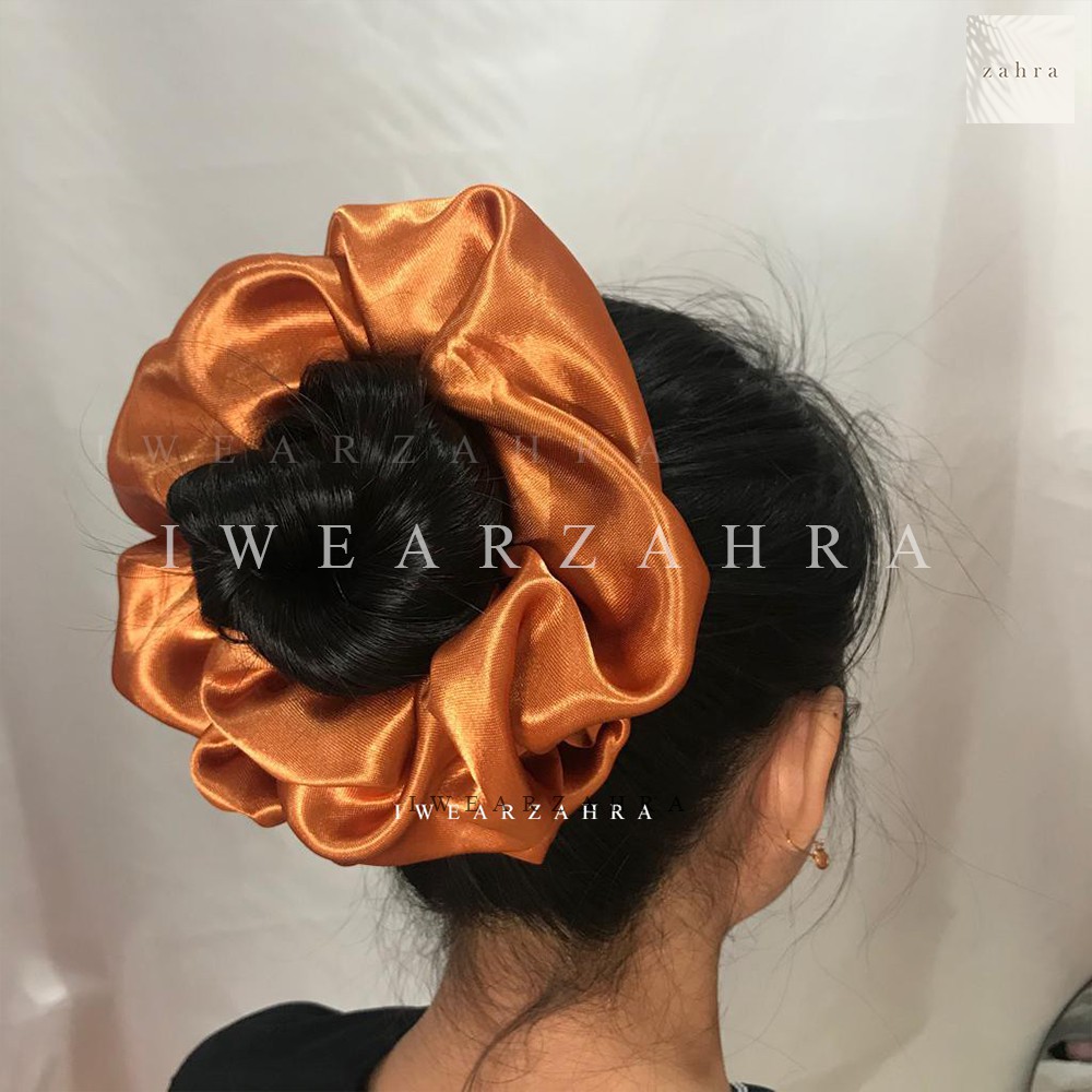 Jual SCRUNCHIE JUMBO Ikat Rambut Cepol Cemol Besar Volume Tegak Iket