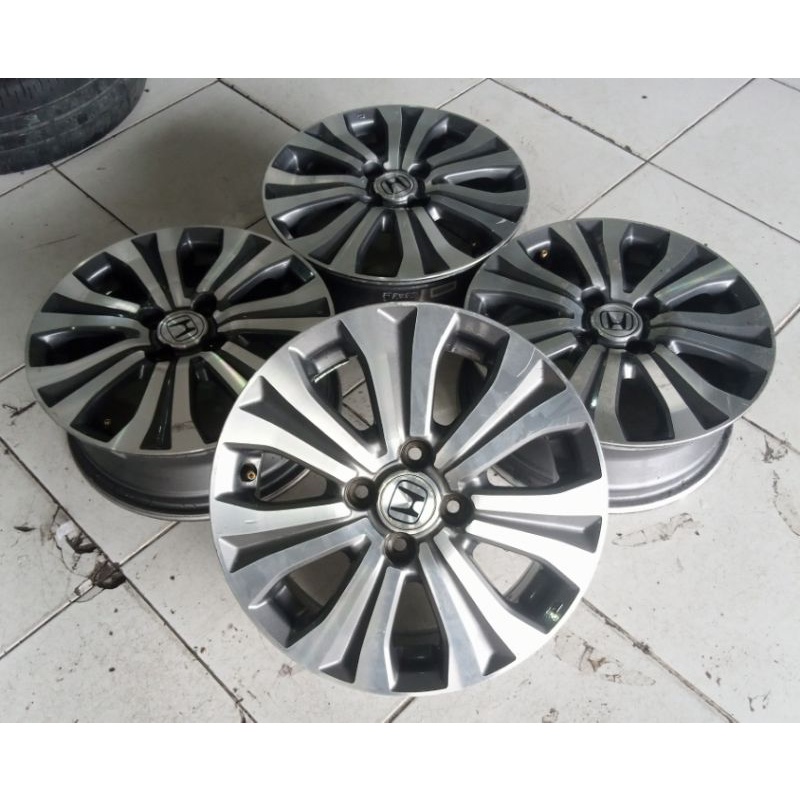 Jual Velg Pelek Mobil Bekas Oem Honda Freed Ring 15x5 5 Pcd 4x100 Et45