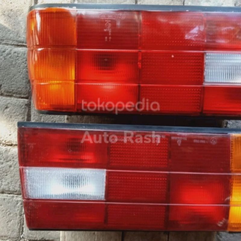 Jual BMW E30 Lampu Stoplamp Belakang Tail Light Copotan M40 Set Kanan