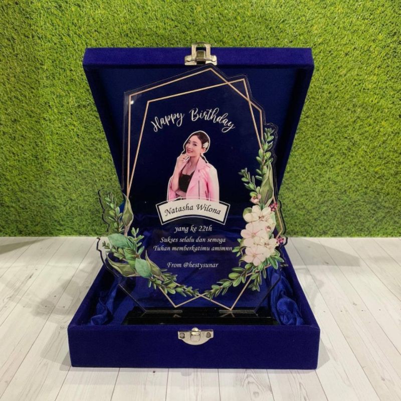 Jual Premium Produk Plakat Murah Plakat Akrilik Kado Nikah Trophy