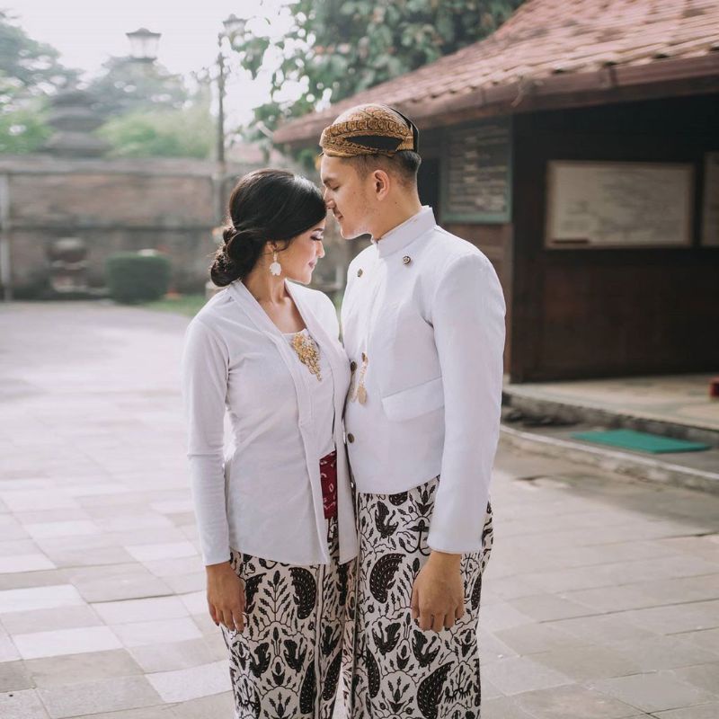 Jual Baju Prewedding Baju Prewed Adat Jawa Instan Shopee Indonesia